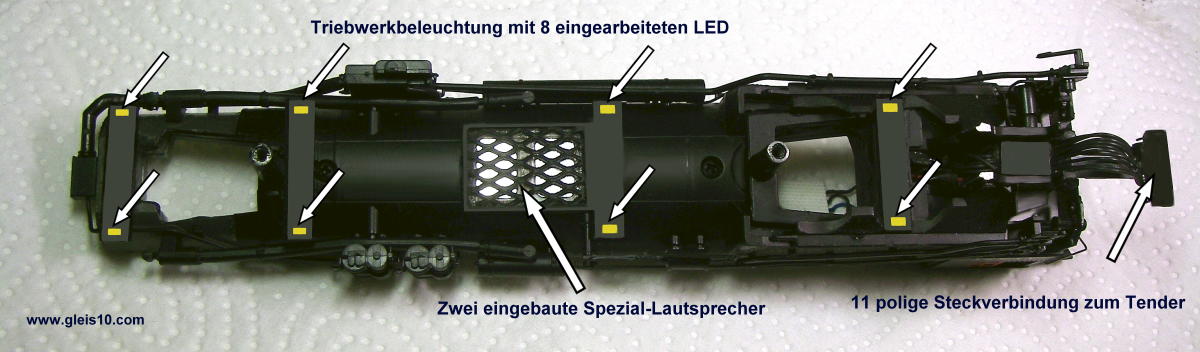 Lokrahmen-Unterseite-mit-eingearbeiteter-Triebwerkbeleuchtung-und-Spezial-Lautsprechern
